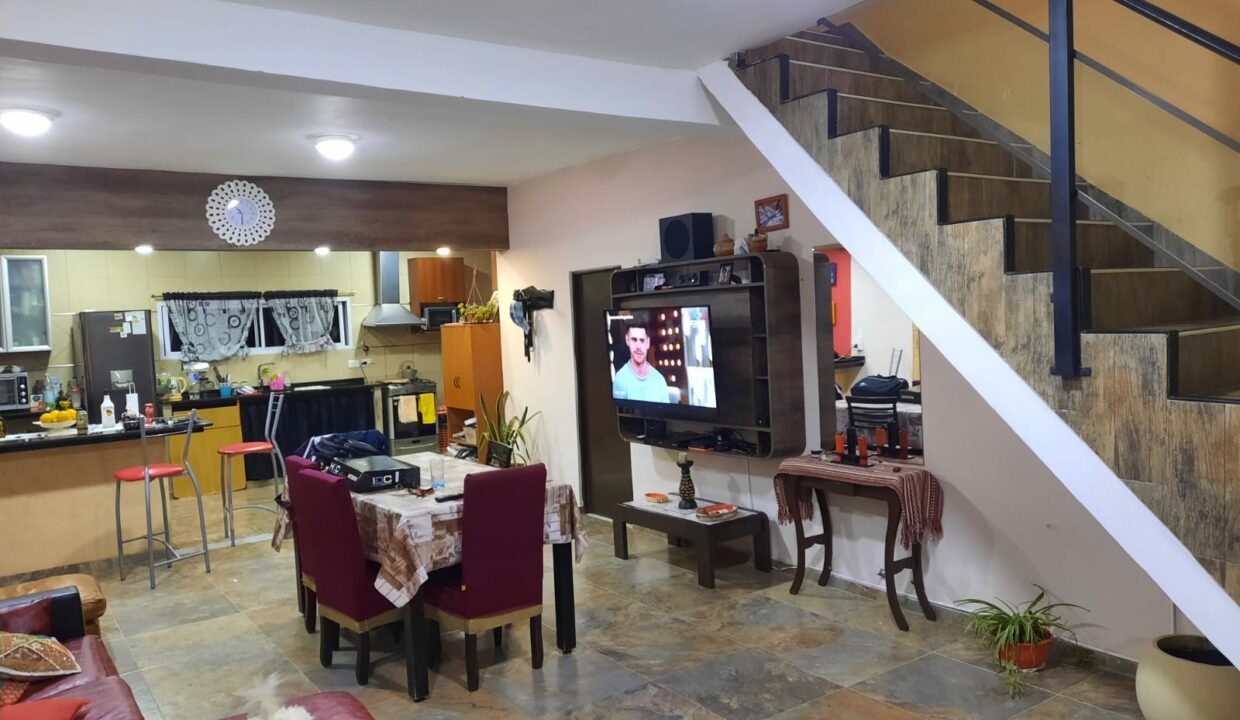 Monica Enrique Propiedades Udacha Carpinteria16