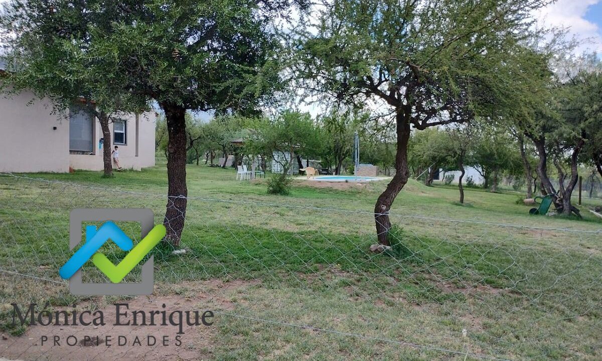 Casa Carpinteria mas Cabaña y piscina (40)