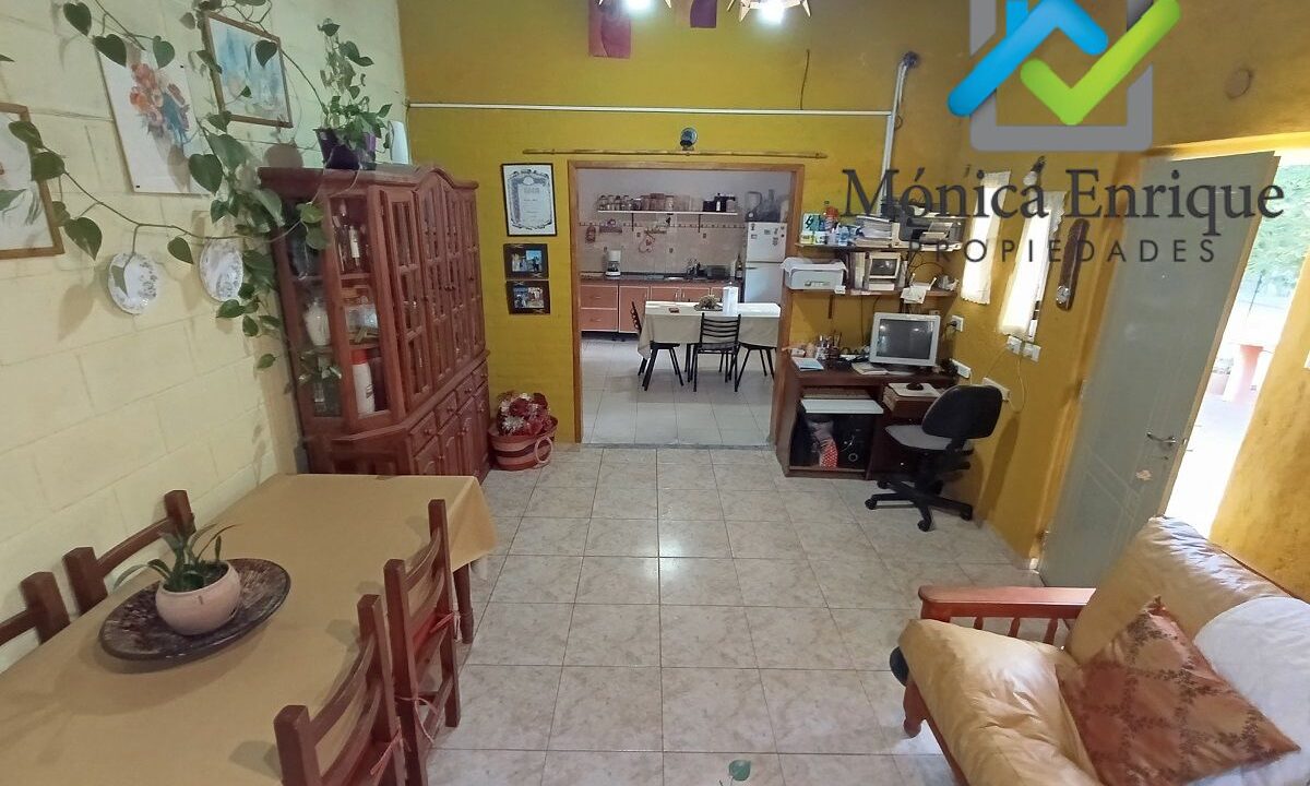 Casa Barrio Colonia Argentina Carpinteria (1)