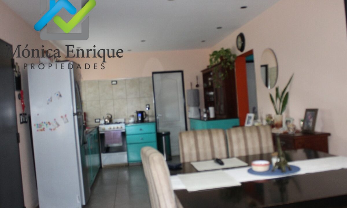 Casa en Esquina av de los cesares Rincon del Este 11