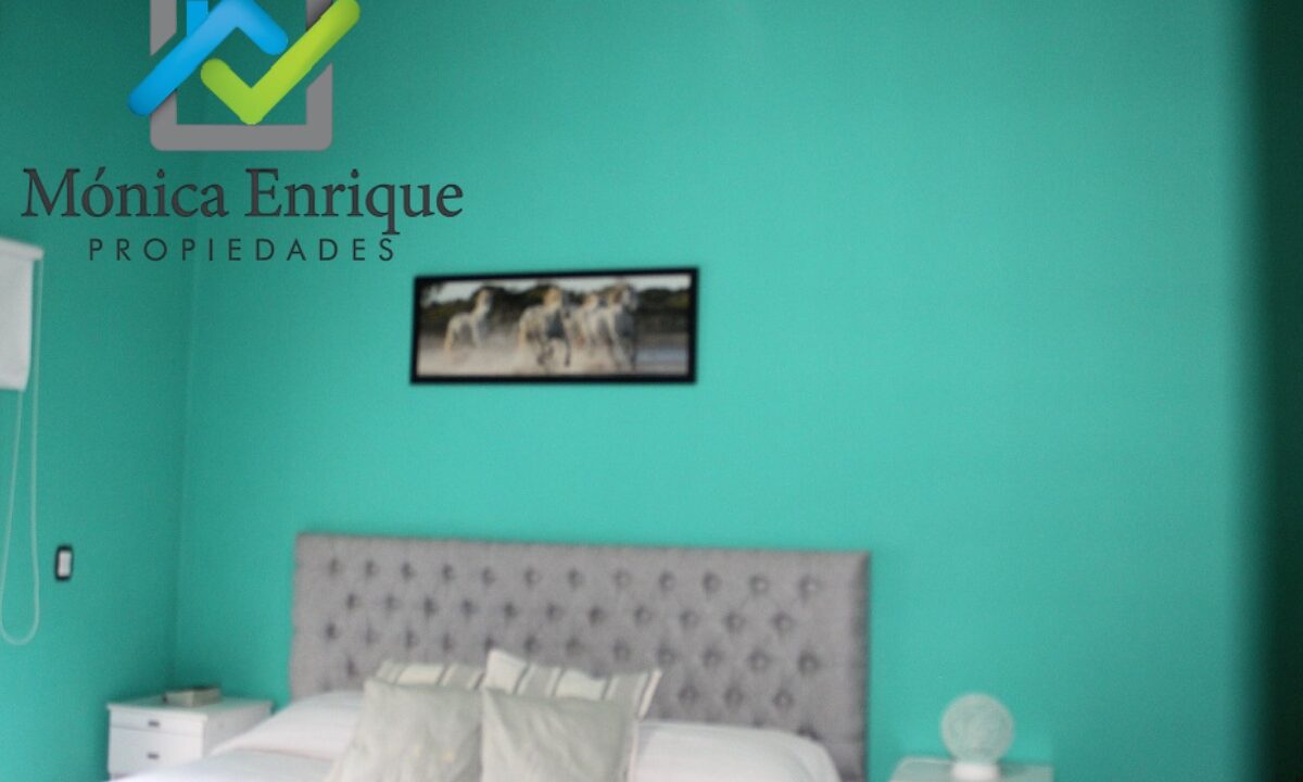 Casa en Esquina av de los cesares Rincon del Este 7