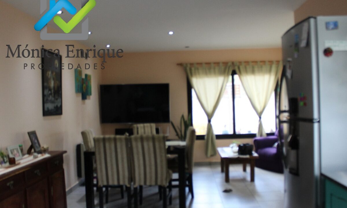 Casa en Esquina av de los cesares Rincon del Este 8