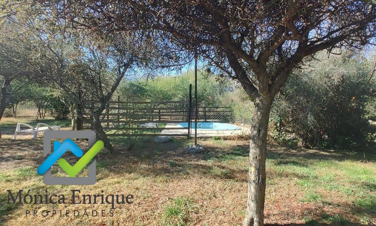 Casa más piscina en Quintas del Tomero (1)