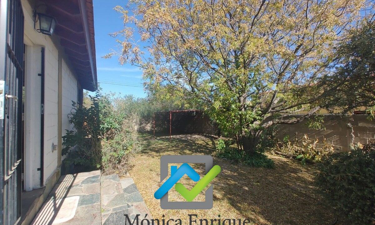 Casa más piscina en Quintas del Tomero (5)